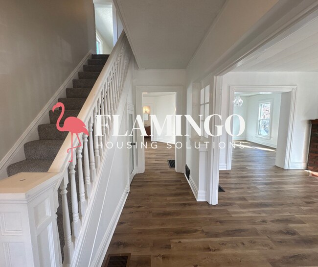 Foto del edificio - Newly Remodeled 3BR/2BA Home with Central Air & 2-Car Garage on Wayne Ave