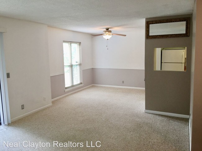 Building Photo - 1 br, 1 bath House - 202 Summit Ridge
