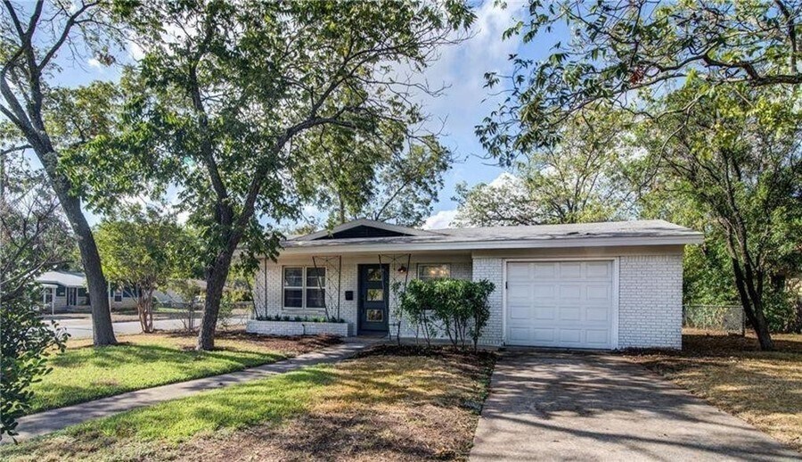 Primary Photo - Modern remodel in prime location