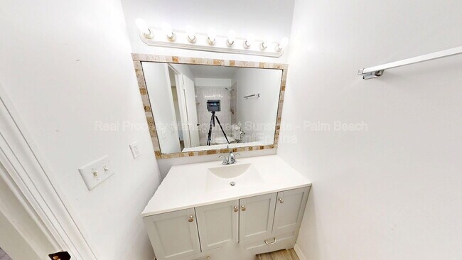Foto del edificio - 13789 Bottlebrush Ct