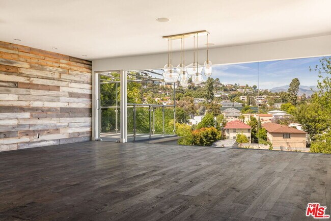 Foto del edificio - 4075 Los Nietos Dr