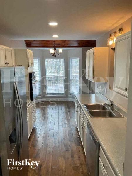 Foto del edificio - 7815 Pinetuck Ln