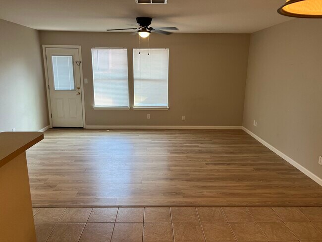 Foto del edificio - 1110 Mulkey Ln