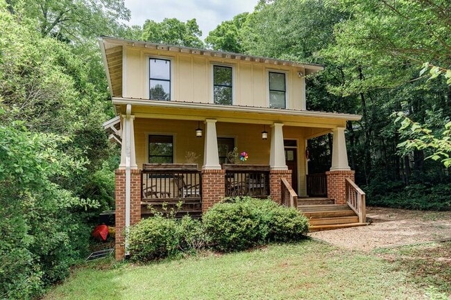 Photo - 145 Hillside St House