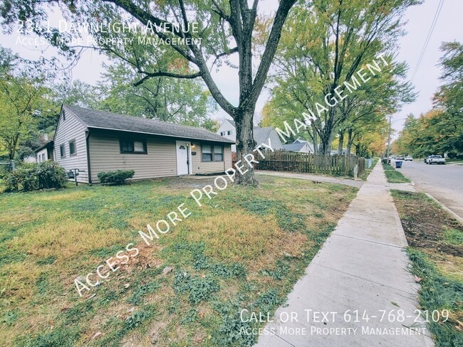 Building Photo - CHARMING & NEWLY REMODELED THREE BEDROOM H...