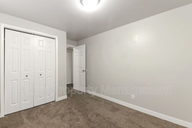 Foto del edificio - 1482 N 40 W