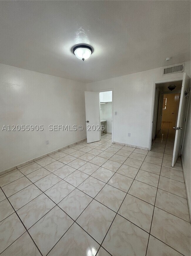Building Photo - 6850 W 16th Dr