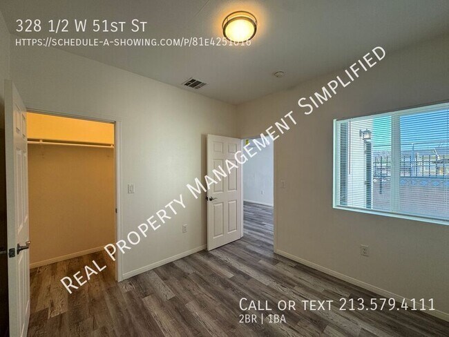 Foto del edificio - 328 W 51st St
