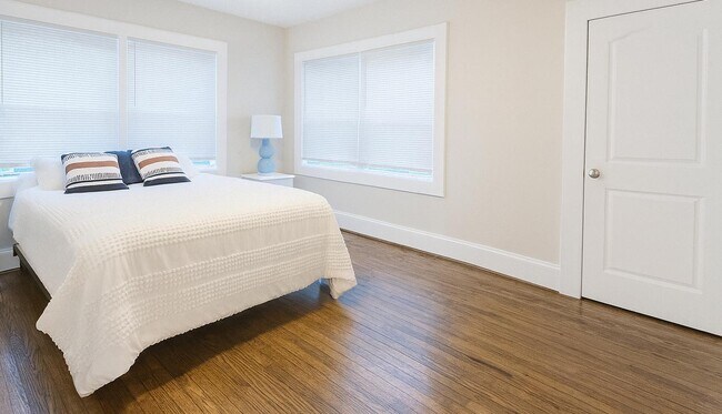 Foto del edificio - 753 Charlotte Pl NW