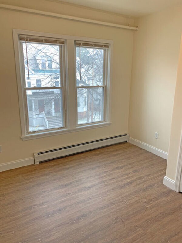 Foto del edificio - 323 Pearl St