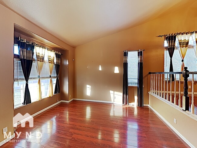 Foto del edificio - 9413 Redwater Dr