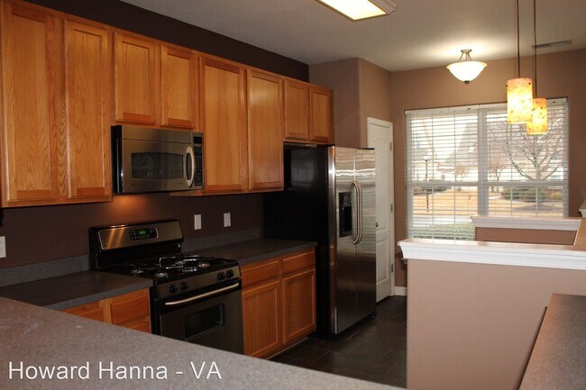 Building Photo - 3 br, 2.5 bath House - 920 Hunley Drive