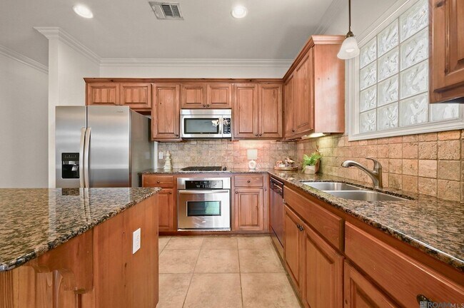 Building Photo - 15202 Hidden Villa Dr