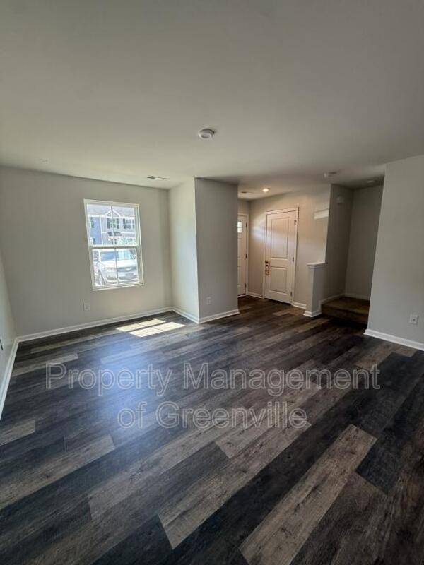 Foto del edificio - 103 Fernside Ct