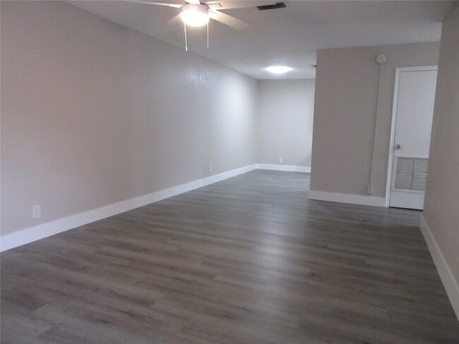 Foto del edificio - 8601 NW 35th St