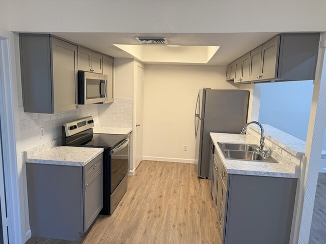 Foto del edificio - 1222 Tartan Ln