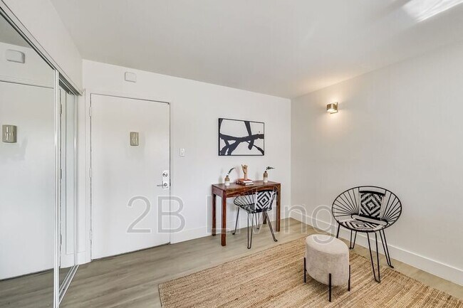 Foto del edificio - 1930 12th Ave
