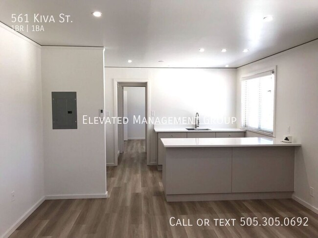 Foto del edificio - Renovated 1 bedroom on Kiva St. Near Downt...