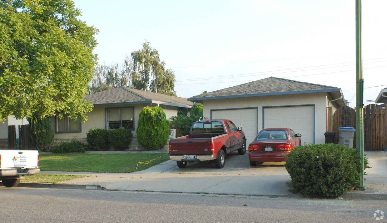 Primary Photo - 2029-2031 Willester Ave
