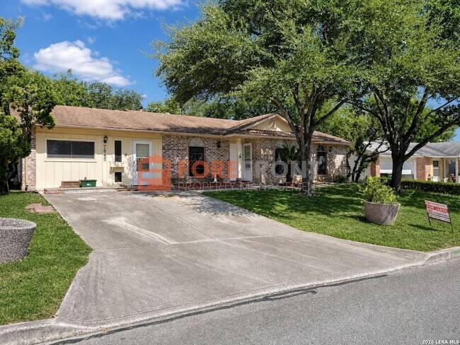 Foto del edificio - 7845 Village Oak Dr