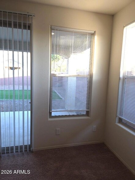 Foto del edificio - 16416 W Cottontail Ln