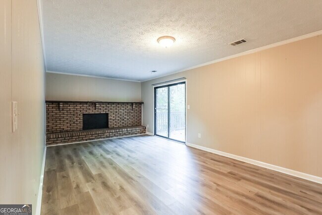 Foto del edificio - 7709 Glen Devon Rd
