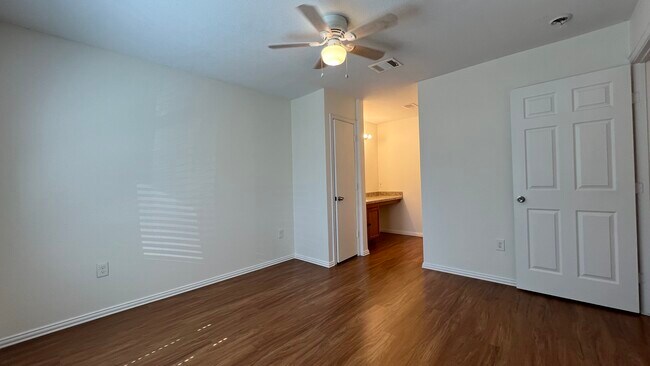 Foto del edificio - 716 N Cooper St
