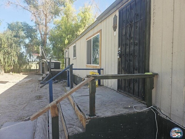 Building Photo - 1202-1286 CA-86
