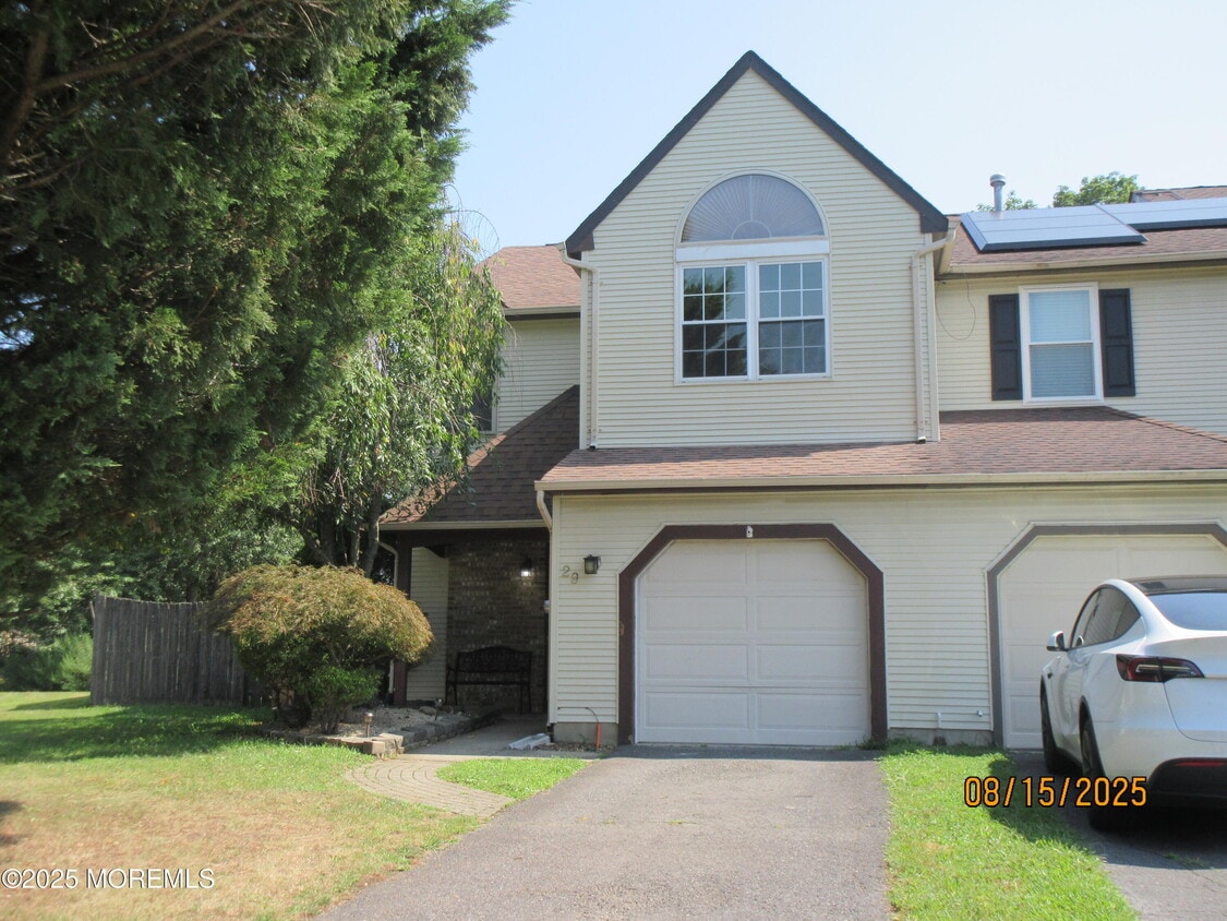 Foto principal - 29 Longbrook Ln