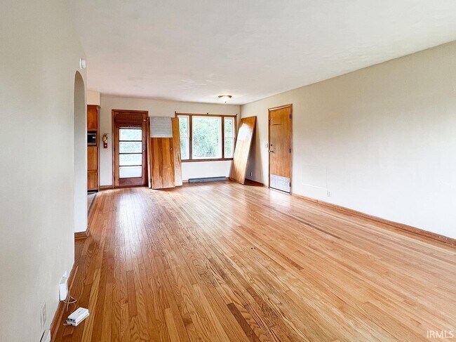 Foto del edificio - 4336 E 10th St