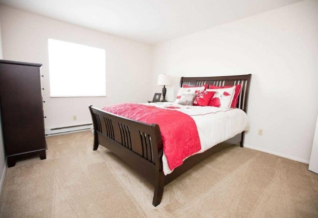 Building Photo - 2647 Eastgate Rd