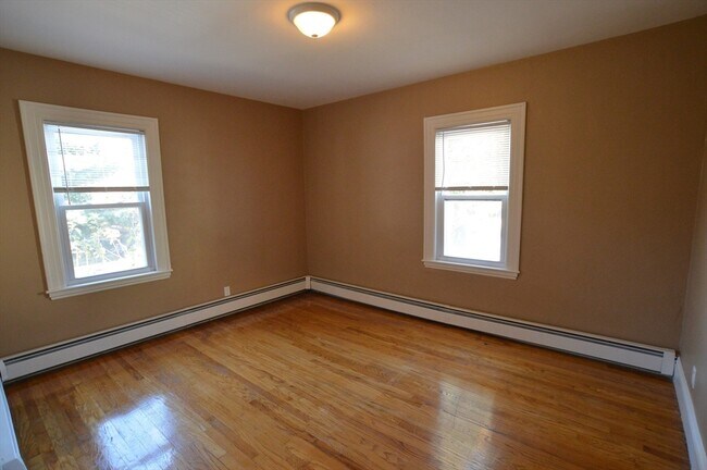 Building Photo - 60 Margin St