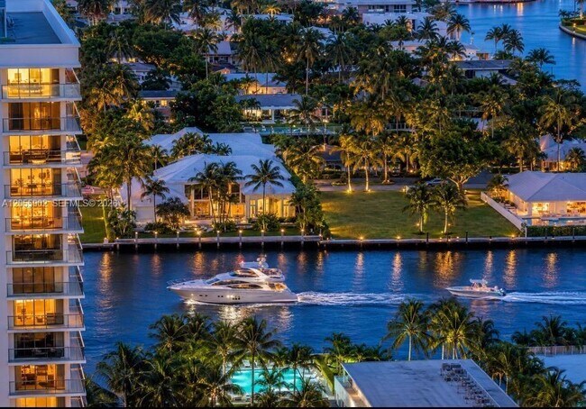 Foto del edificio - 2030 S Ocean Dr