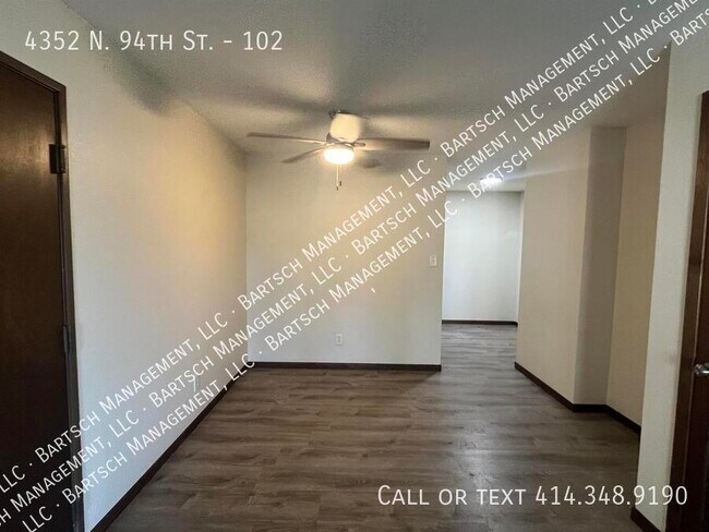 Foto del edificio - 4352 N 94th St