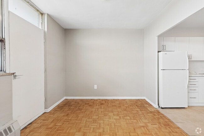 2BR, 1BA - Dining Room - Harding Square