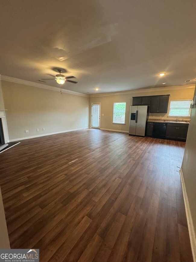 Building Photo - 348 Turtle Creek Dr