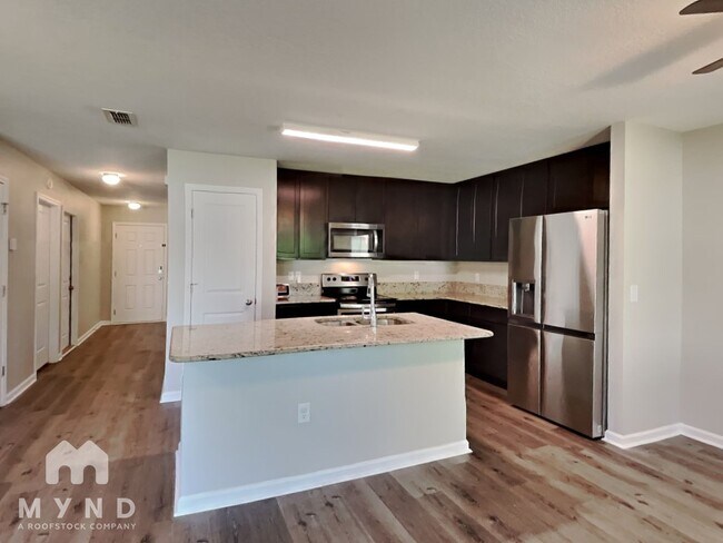 Foto del edificio - 12372 Cherry Bluff Dr