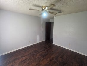 Building Photo - 11119 Sageburrow Dr