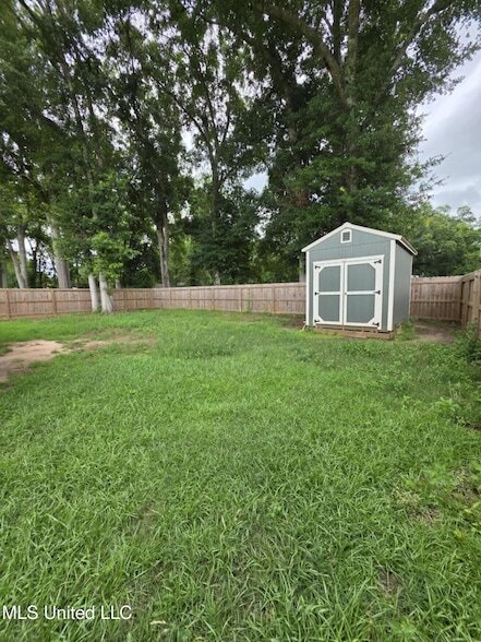 Building Photo - 117 Ridge Ln