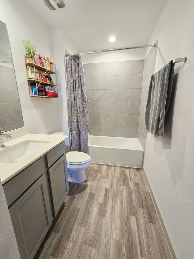 Building Photo - 7722 Caspian Ranch Dr