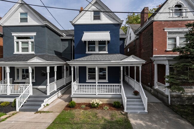 Building Photo - 1828 Scott St