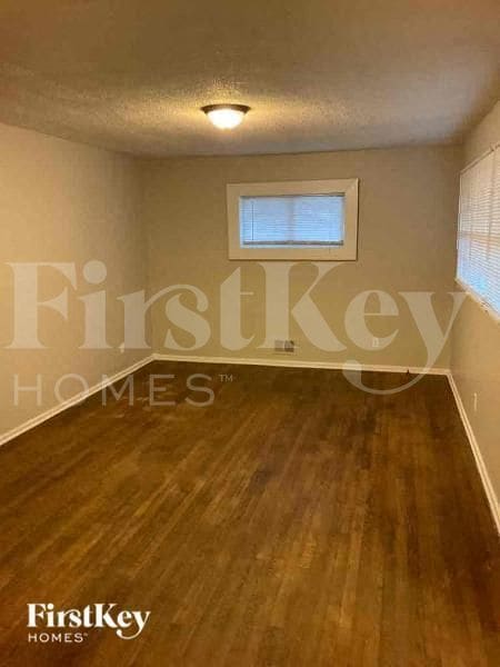 Building Photo - 1836 Evans Dr SW