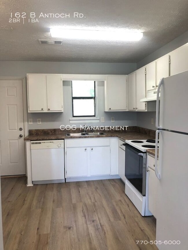 Building Photo - Cute 2 bedroom 1 bath Duplex!