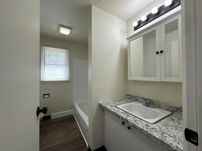 Foto del edificio - 803-805 Caroline St