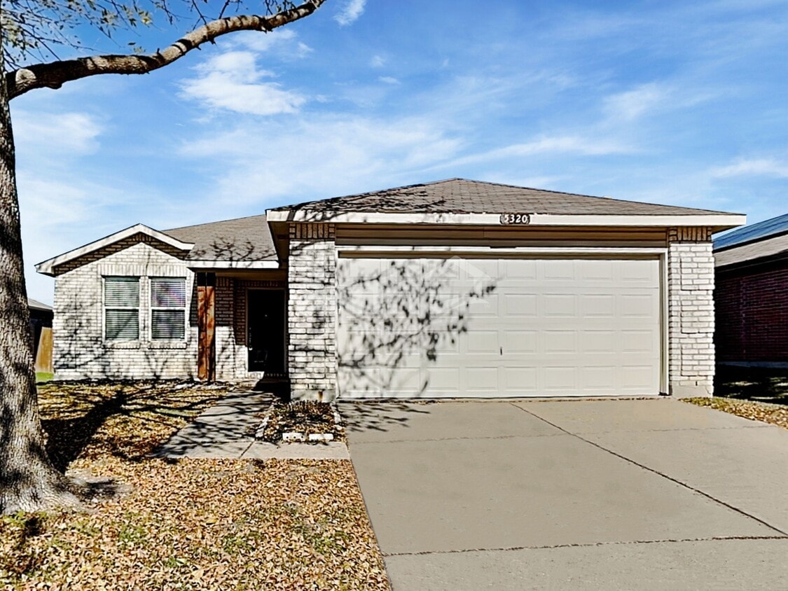 Primary Photo - 5320 Still Canyon Drive