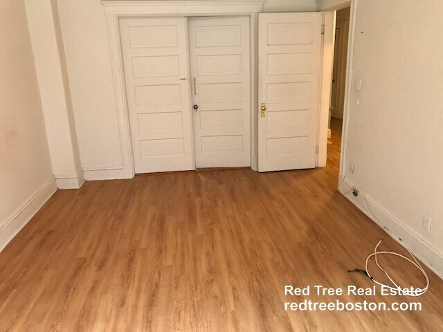 Photo - 11 Mt Hood Rd Apartment