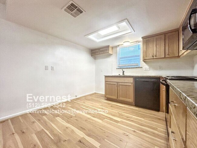 Foto del edificio - 707 Valley View Dr