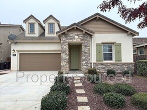 Building Photo - 656 Open Range Ave