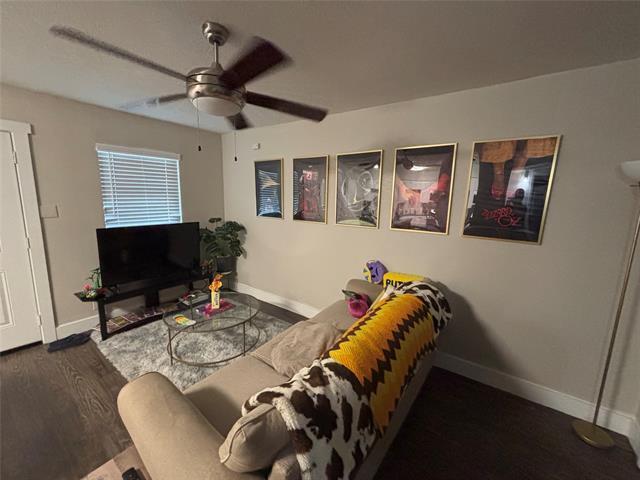 Foto del edificio - 5928 Fletcher Ave