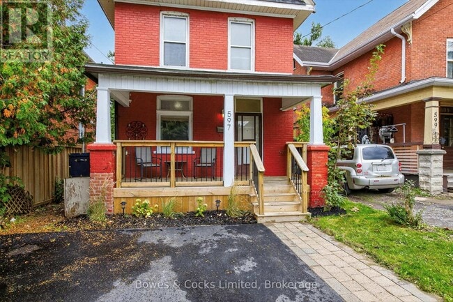 Building Photo - 597 Bolivar St